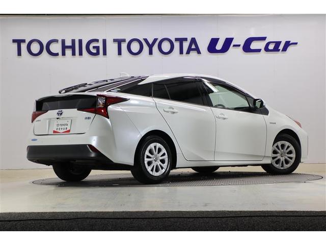 プリウス Ｓ　ワンオーナー　衝突被害軽減ブレーキ　純正９インチナビ　ＣＤ／ＤＶＤ　フルセグＴＶ　Ｂｌｕｅｔｏｏｔｈ接続　バックカメラ　ＥＴＣ２．０　クルーズコントロール　ＬＥＤヘッドライト　プッシュスタート（3枚目）