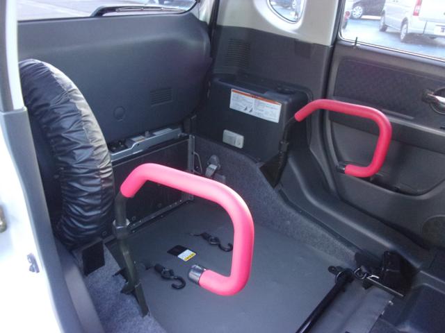 　車いす移動車　スローパー　リヤシート無　電動固定装置　後退防止ベルト　手すり付　キーレス(18枚目)
