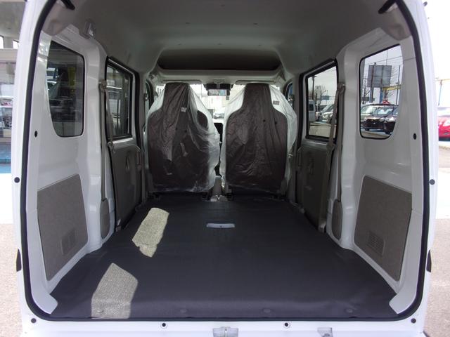 スクラム ＰＡ－Ｓ　届出済未使用車　ハイルーフ　デュアルカメラブレーキサポート　誤発進抑制機能　車線逸脱警報機能　ハイビームアシスト　アイドリングストップ　オーバーヘッドシェルフ　オートライト　パワーウインドウ　キーレス（12枚目）