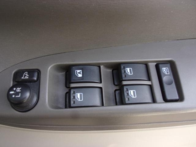タント 　スローパーＬリヤシート付仕様　電動ウィンチ　固定ベルト　リモコン　手すり　ＣＤプレーヤー　キーレス　電動格納ミラー　後部座席ロールシェード　助手席側ピラーレス（36枚目）