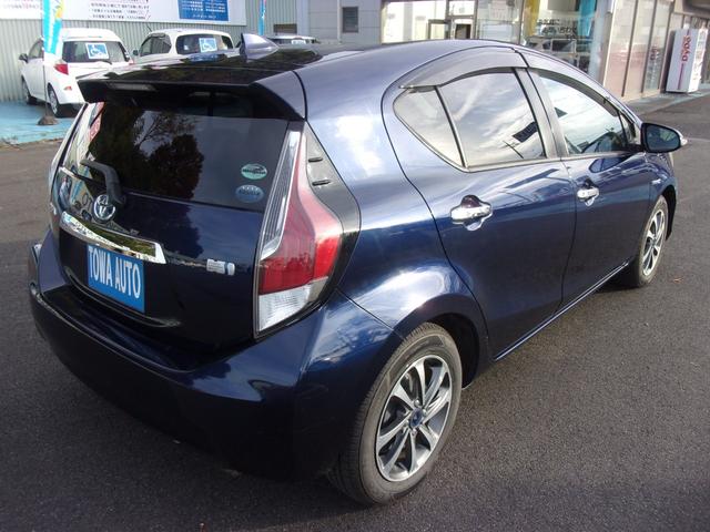 アクア Ｓスタイルブラック　トヨタセーフティセンス　純正ナビ　ＥＴＣ　地デジ　ＣＤ／ＤＶＤ　Ｂｌｕｅｔｏｏｔｈ　スマートキー　アイドリングストップ　オートライト　オートエアコン　バックカメラ　電動格納ミラー（9枚目）