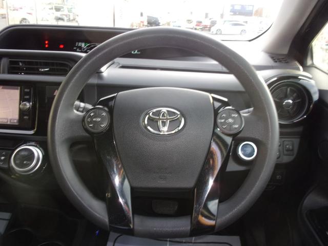 アクア Ｓスタイルブラック　トヨタセーフティセンス　純正ナビ　ＥＴＣ　地デジ　ＣＤ／ＤＶＤ　Ｂｌｕｅｔｏｏｔｈ　スマートキー　アイドリングストップ　オートライト　オートエアコン　バックカメラ　電動格納ミラー（20枚目）