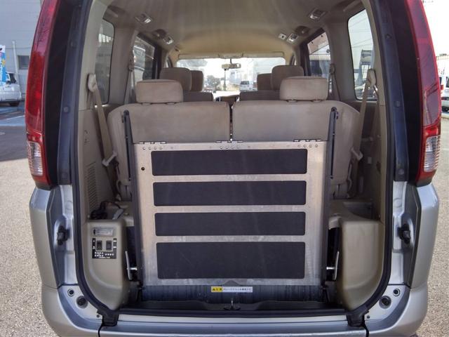 セレナ チェアキャブスロープ車いす1名サード 電動スロープ 後退防止ベルト 電動固定装置 車高降下装置 純正ナビ ドラレコ バックカメラ コーナーセンサー オートライト オートエアコン キーレス(10枚目)