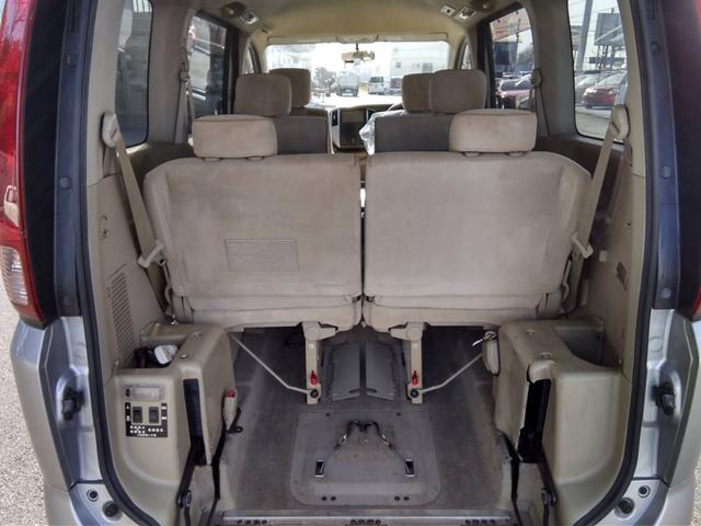 セレナ チェアキャブスロープ車いす1名サード 電動スロープ 後退防止ベルト 電動固定装置 車高降下装置 純正ナビ ドラレコ バックカメラ コーナーセンサー オートライト オートエアコン キーレス(12枚目)