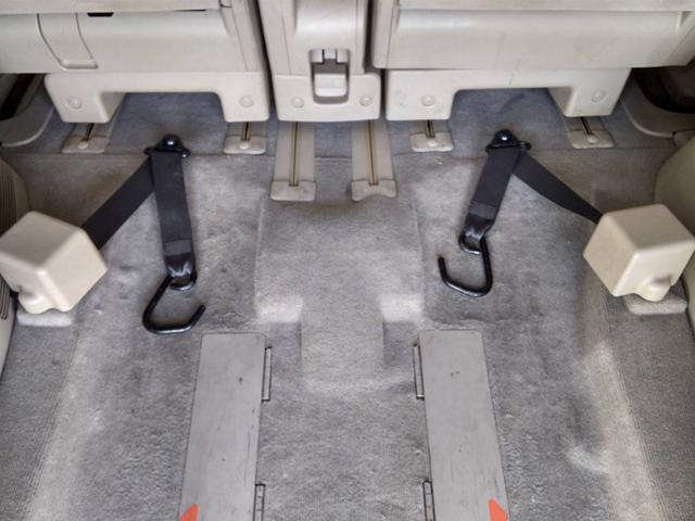 セレナ チェアキャブスロープ車いす1名サード 電動スロープ 後退防止ベルト 電動固定装置 車高降下装置 純正ナビ ドラレコ バックカメラ コーナーセンサー オートライト オートエアコン キーレス(43枚目)