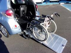 ラクティス Ｘ　車いす仕様車　スロープタイプ　タイプ１　助手席側リヤシート付 0400696A30241109W001 4