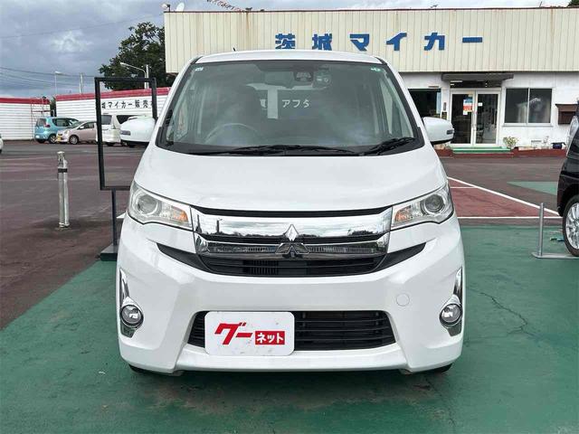 ｅＫカスタム Ｔ　ｅ－アシスト　ドライブレコーダー　ＥＴＣ　バックカメラ　ナビ　ＴＶ　衝突被害軽減システム　オートライト　ＨＩＤ　スマートキー　電動格納ミラー　ベンチシート　ＣＶＴ　盗難防止システム　ＡＢＳ　ＥＳＣ（13枚目）