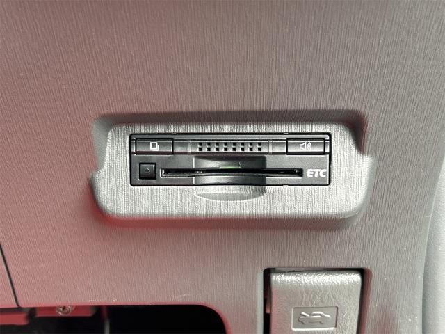 プリウスアルファ Ｓ　ＥＴＣ　バックカメラ　ＴＶ　アルミホイール　オートライト　スマートキー　電動格納ミラー　ＣＶＴ　盗難防止システム　衝突安全ボディ　ＡＢＳ　ＣＤ　ＤＶＤ再生　Ｂｌｕｅｔｏｏｔｈ　エアコン（8枚目）