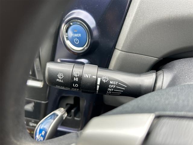 プリウスアルファ Ｓ　ＥＴＣ　バックカメラ　ＴＶ　アルミホイール　オートライト　スマートキー　電動格納ミラー　ＣＶＴ　盗難防止システム　衝突安全ボディ　ＡＢＳ　ＣＤ　ＤＶＤ再生　Ｂｌｕｅｔｏｏｔｈ　エアコン（10枚目）