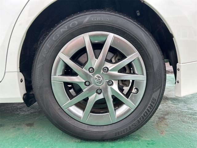 プリウスアルファ Ｓ　ＥＴＣ　バックカメラ　ＴＶ　アルミホイール　オートライト　スマートキー　電動格納ミラー　ＣＶＴ　盗難防止システム　衝突安全ボディ　ＡＢＳ　ＣＤ　ＤＶＤ再生　Ｂｌｕｅｔｏｏｔｈ　エアコン（20枚目）