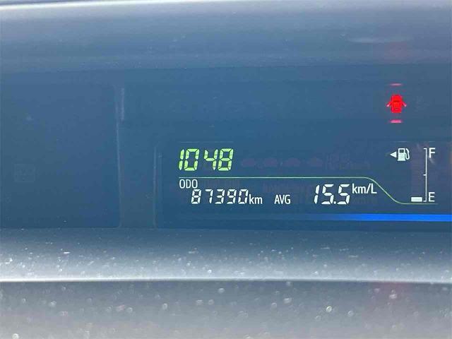 プリウスアルファ Ｓ　ＥＴＣ　バックカメラ　ＴＶ　アルミホイール　オートライト　スマートキー　電動格納ミラー　ＣＶＴ　盗難防止システム　衝突安全ボディ　ＡＢＳ　ＣＤ　ＤＶＤ再生　Ｂｌｕｅｔｏｏｔｈ　エアコン（21枚目）