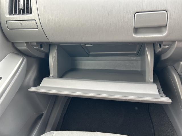 プリウスアルファ Ｓ　ＥＴＣ　バックカメラ　ＴＶ　アルミホイール　オートライト　スマートキー　電動格納ミラー　ＣＶＴ　盗難防止システム　衝突安全ボディ　ＡＢＳ　ＣＤ　ＤＶＤ再生　Ｂｌｕｅｔｏｏｔｈ　エアコン（43枚目）