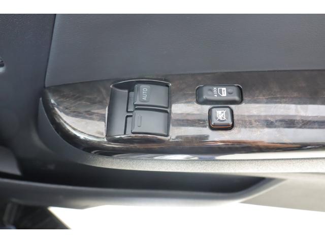 スーパーGL ダークプライムII ディーゼル4WD SDナビ バックモニター LEDライト スマートキー ETC ワンオーナー モデリスタスポイラー(15枚目)
