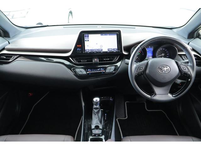 Ｃ－ＨＲ Ｇ　ＬＥＤエディション　衝突被害軽減ブレーキ　純正９型ナビ　フルセグＴＶ　バックカメラ　ＢＳＭ　スマートキー　ＥＴＣ　レーダークルーズ　オートハイビーム　車線逸脱警報　クリアランスソナー　シートヒーター　ＬＥＤライト　横滑り防止装置　ワンオーナー（11枚目）