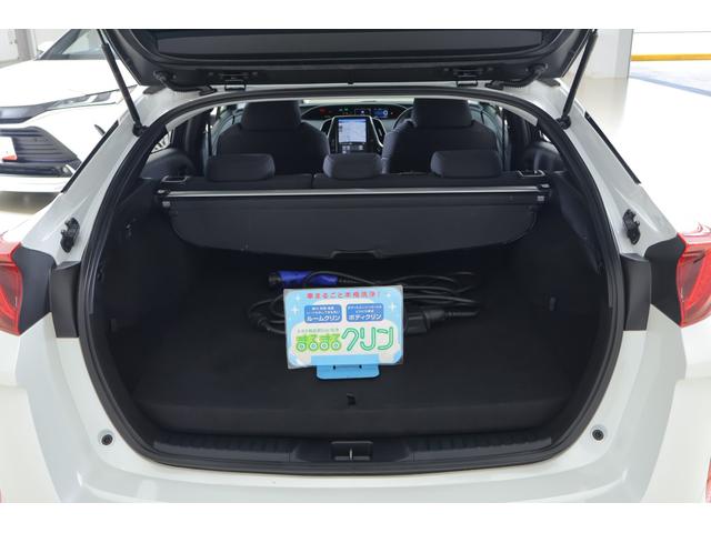 プリウスＰＨＶ Ｓナビパッケージ　モデリスタエアロ　衝突被害軽減ブレーキ　純正１１．６インチナビ　地デジＴＶ　全周囲カメラ　スマートキー　ＢＳＭ　車線逸脱警報　レーダークルーズ　オートハイビーム　ＥＴＣ　クリアランスソナー　ドラレコ　ＬＥＤライト　ＡＣ１００Ｖー１５００Ｗ（45枚目）