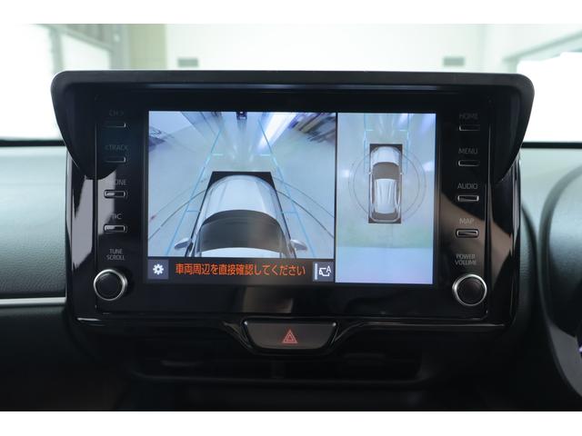 ヤリスクロス ハイブリッドＺ　衝突被害軽減ブレーキ　８インチＤＡナビ地デジ　全周囲カメラ　ＢＳＭ　スマートキー　レーダークルーズ　オートハイビーム　車線逸脱警報　クリアランスソナー　パワーシート　シートヒーター　ＡＣ１００Ｖ－１５００Ｗ　前後ドラレコ　パワーバックドア（16枚目）