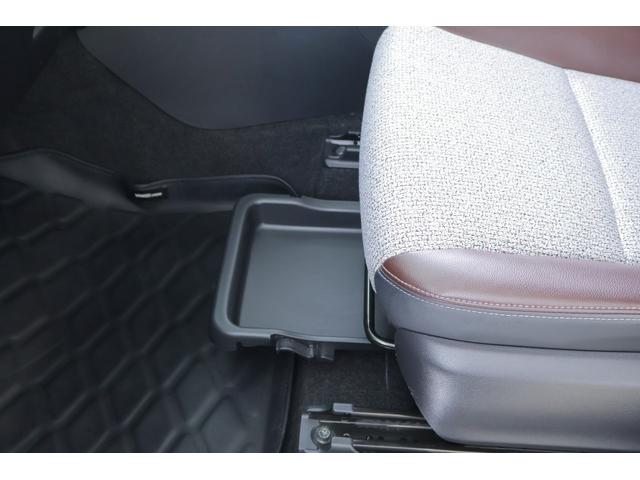 ヤリスクロス ハイブリッドＺ　衝突被害軽減ブレーキ　８インチＤＡナビ地デジ　全周囲カメラ　ＢＳＭ　スマートキー　レーダークルーズ　オートハイビーム　車線逸脱警報　クリアランスソナー　パワーシート　シートヒーター　ＡＣ１００Ｖ－１５００Ｗ　前後ドラレコ　パワーバックドア（39枚目）