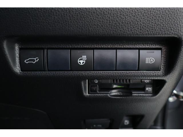 ＲＡＶ４ ハイブリッドＧ　４ＷＤ　衝突被害軽減ブレーキ　純正９型ナビ　地デジＴＶ　バックカメラ　ＢＳＭ　レーダークルーズ　オートハイビーム　車線逸脱警報　クリアランスソナー　ＥＴＣ　シートヒーター　ステアリングヒーター　パワーバックドア　ドラレコ　ＬＥＤライト（28枚目）