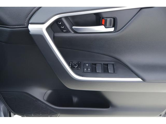 ＲＡＶ４ ハイブリッドＧ　４ＷＤ　衝突被害軽減ブレーキ　純正９型ナビ　地デジＴＶ　バックカメラ　ＢＳＭ　レーダークルーズ　オートハイビーム　車線逸脱警報　クリアランスソナー　ＥＴＣ　シートヒーター　ステアリングヒーター　パワーバックドア　ドラレコ　ＬＥＤライト（35枚目）
