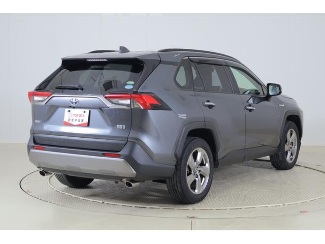 ＲＡＶ４ ハイブリッドＧ　４ＷＤ　衝突被害軽減ブレーキ　純正９型ナビ　地デジＴＶ　バックカメラ　ＢＳＭ　レーダークルーズ　オートハイビーム　車線逸脱警報　クリアランスソナー　ＥＴＣ　シートヒーター　ステアリングヒーター　パワーバックドア　ドラレコ　ＬＥＤライト（48枚目）