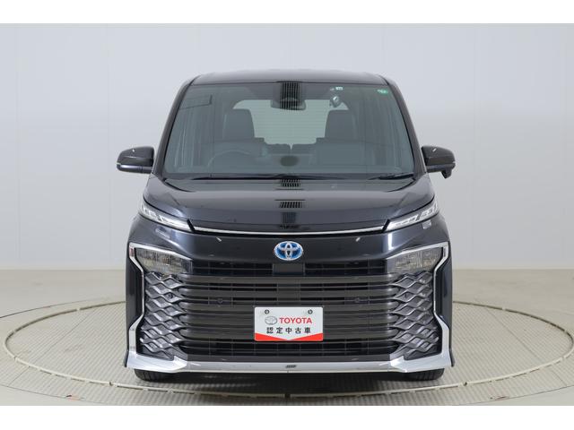 ヴォクシー ハイブリッドＳ－Ｚ　衝突被害軽減ブレーキ　レーダークルーズ　純正８型ＤＡ　地デジＴＶ　バックカメラ　スマートキー　ＥＴＣ２．０　オートハイビーム　車線逸脱警報　クリアランスソナー　両側電動ドア　シートヒーター　ＡＣ１００Ｖ－１５００Ｗ　ドラレコ　ワンオーナー（44枚目）