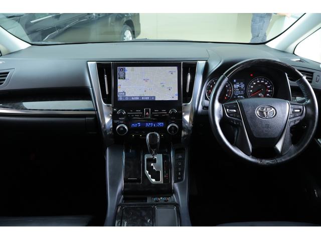 アルファード ２．５Ｓ　Ｃパッケージ　４ＷＤ　ＪＢＬプレミアムナビ地デジ　１３．３インチリアエンター　１７スピーカー　全周囲カメラ　衝突被害軽減ブレーキ　レーダークルーズ　ＢＳＭ　前後ドラレコ　ＥＴＣ２．０　クリアランスソナー　３眼ＬＥＤライト　パワーバックドア（12枚目）