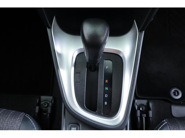 ヤリスクロス ハイブリッドＺ　衝突被害軽減ブレーキ　純正８インチＤＡナビ　バックカメラ　スマートキー　レーダークルーズ　車線逸脱警報　オートハイビーム　クリアランスソナー　ＥＴＣ　パワーシート　シートヒーター　ステアリングヒーター　ＬＥＤライト　横滑り防止装置　ワンオーナー（25枚目）
