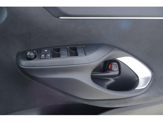 ヤリスクロス ハイブリッドＺ　衝突被害軽減ブレーキ　純正８インチＤＡナビ　バックカメラ　スマートキー　レーダークルーズ　車線逸脱警報　オートハイビーム　クリアランスソナー　ＥＴＣ　パワーシート　シートヒーター　ステアリングヒーター　ＬＥＤライト　横滑り防止装置　ワンオーナー（31枚目）