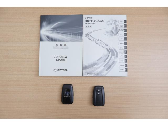 カローラスポーツ ハイブリッドＧ　衝突被害軽減ブレーキ　純正９型ナビ地デジＴＶ　バックカメラ　ＢＳＭ　スマートキー　ＥＴＣ　レーダークルーズ　オートハイビーム　車線逸脱警報　クリアランスソナー　前後ドラレコ　シートヒーター　Ｂｌｕｅｔｏｏｔｈ接続　純正アルミ　ＬＥＤヘッドライト（49枚目）