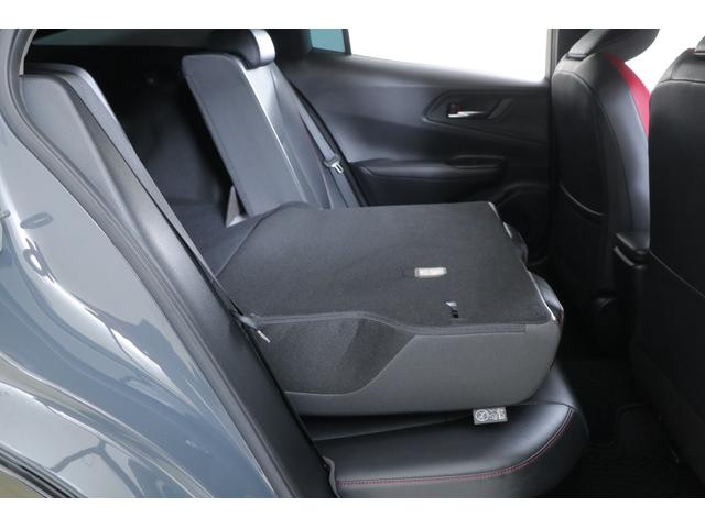 プリウス Ｚ　衝突被害軽減ブレーキ　ＢＳＭ　１２．３インチＤＡ地デジ　全周囲カメラ　ＥＴＣ２．０　レーダークルーズ　車線逸脱警報　シートヒーター＆クール　ステアリングヒーター　ＡＣ１００Ｖ－１５００Ｗ　クリアランスソナー　デジタルミラー　前後ドラレコ　パワーバックドア（46枚目）