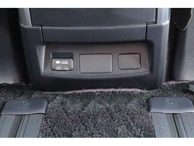 ヴェルファイアハイブリッド Ｚ　ゴールデンアイズ　４ＷＤ　衝突軽減ブレーキ　９型ＤＡナビ　地デジＴＶ　バックカメラ　後席モニター　ＥＴＣ２．０　レーダークルーズ　車線逸脱警報　クリアランスソナー　前後ドラレコ　両側電動ドア　ＡＣ１００Ｖ－１５００Ｗ　パワーバックドア　３眼ＬＥＤライト（42枚目）