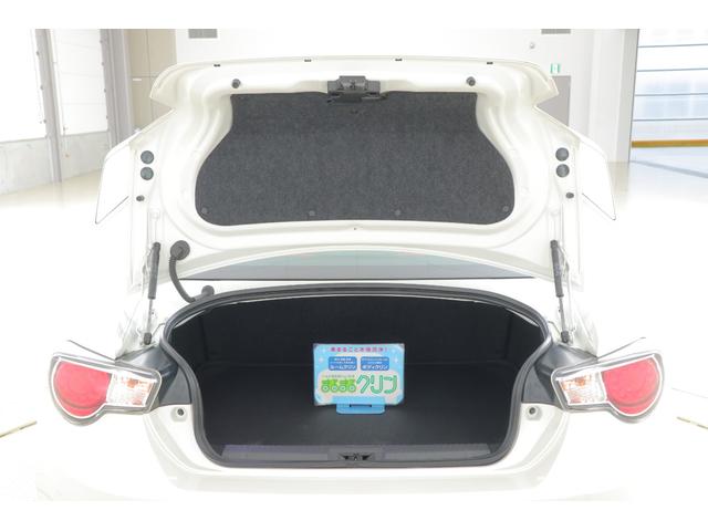 ８６ ＧＴリミテッド　純正ＳＤナビ　地デジＴＶ　バックカメラ　スマートキー　ＥＴＣ　シートヒーター　パドルシフト　ＨＩＤヘッドライト　電動格納ミラー　Ｂｌｕｅｔｏｏｔｈ接続　トルセンＬＳＤ　横滑り防止装置（31枚目）