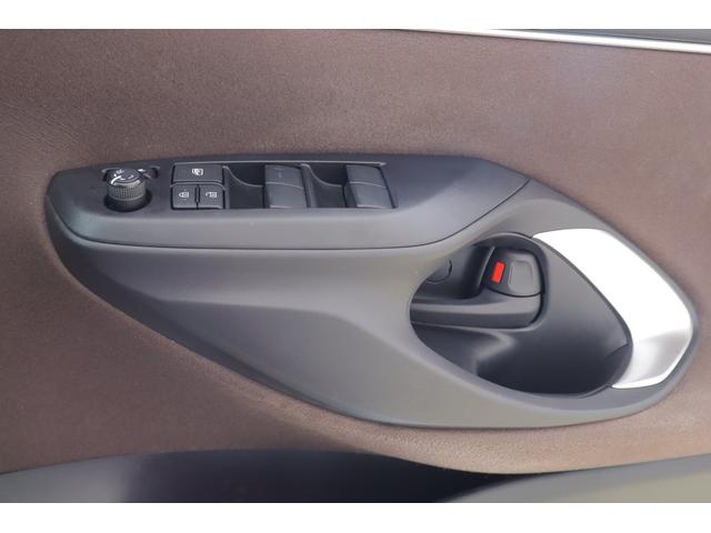 ヤリスクロス ハイブリッドＺ　衝突被害軽減ブレーキ　純正８インチＤＡナビ　バックカメラ　スマートキー　レーダークルーズ　車線逸脱警報　オートハイビーム　クリアランスソナー　ＥＴＣ　パワーシート　シートヒーター　ＬＥＤライト　Ｂｌｕｅｔｏｏｔｈ接続　横滑防止装置　ワンオーナー（31枚目）