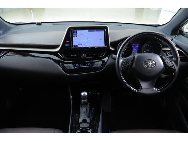 Ｃ－ＨＲ Ｇ　衝突被害軽減ブレーキ　純正９インチナビ　地デジＴＶ　バックカメラ　ＢＳＭ　スマートキー　ＥＴＣ２．０　レーダークルーズ　車線逸脱警報　オートハイビーム　クリアランスソナー　シートヒーター　Ｂｌｕｅｔｏｏｔｈ接続　ドラレコ　ＬＥＤライト　横滑り防止装置（12枚目）