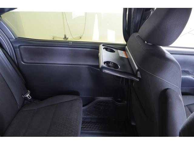 ヴォクシー Ｖ　４ＷＤ　衝突被害軽減ブレーキ　純正９型ナビ　地デジＴＶ　バックカメラ　スマートキー　ＥＴＣ　クルコン　車線逸脱警報　オートハイビーム　両側電動ドア　先行車発進告知機能　シートヒーター　ドラレコ　Ｂｌｕｅｔｏｏｔｈ接続　ＬＥＤヘッドライト　横滑り防止装置（40枚目）