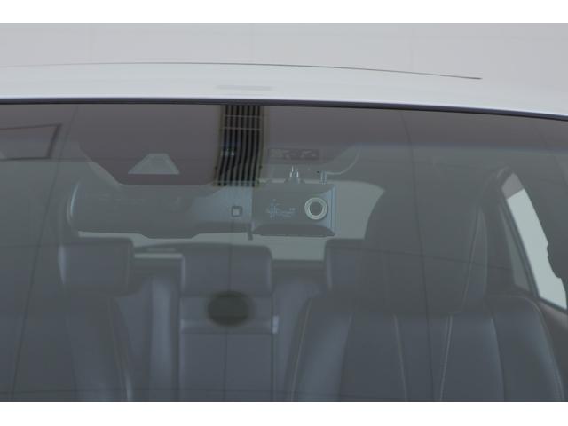 ハリアー プレミアム　４ＷＤ　サンルーフ　純正ＳＤナビ　地デジＴＶ　バックカメラ　スマートキー　ＥＴＣ　クルーズコントロール　車線逸脱警報　オートハイビーム　本革　シートヒーター　パワーシート　前後ドラレコ　パワーバックドア　ＬＥＤライト　横滑り防止装置　ワンオーナー（30枚目）