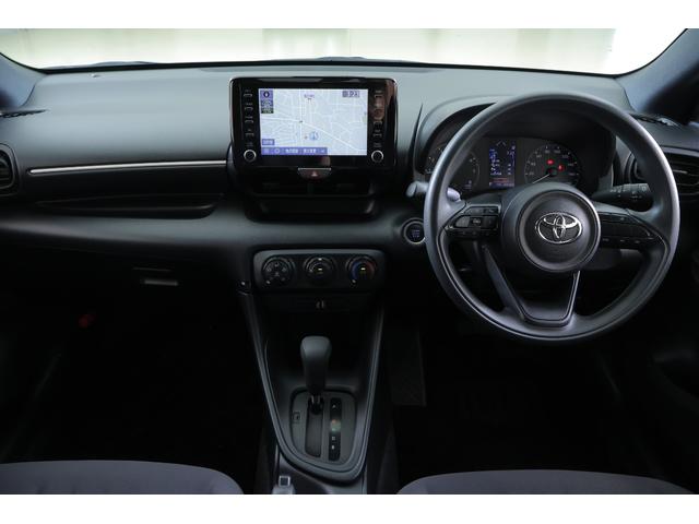 ヤリス Ｘ　衝突被害軽減ブレーキ　純正８インチＤＡナビ　バックカメラ　スマートキー　ＥＴＣ　オートハイビーム　車線逸脱警報　クリアランスソナー　前後ドラレコ　先行車発進告知機能　電動格納ミラー　Ｂｌｕｅｔｏｏｔｈ接続　横滑り防止装置（12枚目）