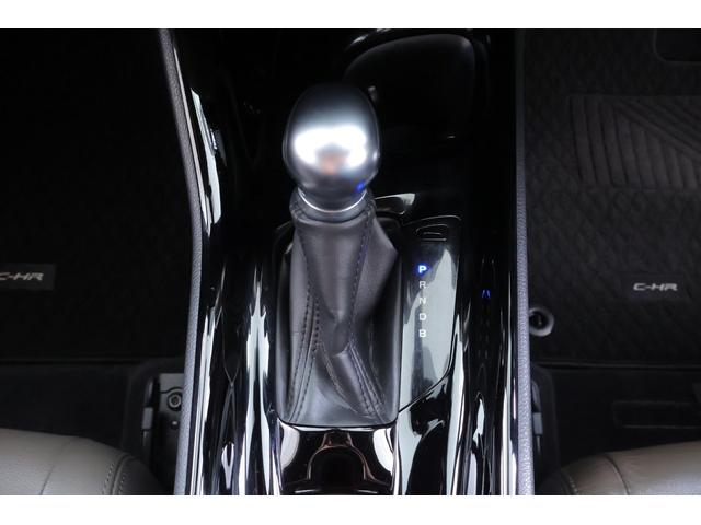 Ｃ－ＨＲ Ｇ　衝突被害軽減ブレーキ　レーダークルーズ　オートハイビーム　８インチディスプレイオーディオ　ＢＳＭ　スマートキー　ＥＴＣ　車線逸脱警報　Ｂｌｕｅｔｏｏｔｈ接続　ＬＥＤヘッドライト　純正１８インチＡＷ　横滑り防止装置（24枚目）