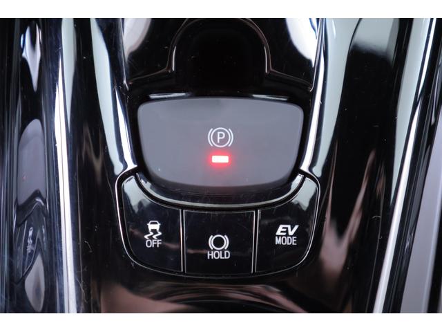 Ｃ－ＨＲ Ｇ　衝突被害軽減ブレーキ　レーダークルーズ　オートハイビーム　８インチディスプレイオーディオ　ＢＳＭ　スマートキー　ＥＴＣ　車線逸脱警報　Ｂｌｕｅｔｏｏｔｈ接続　ＬＥＤヘッドライト　純正１８インチＡＷ　横滑り防止装置（25枚目）