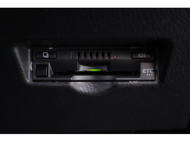 Ｃ－ＨＲ Ｇ　衝突被害軽減ブレーキ　レーダークルーズ　オートハイビーム　８インチディスプレイオーディオ　ＢＳＭ　スマートキー　ＥＴＣ　車線逸脱警報　Ｂｌｕｅｔｏｏｔｈ接続　ＬＥＤヘッドライト　純正１８インチＡＷ　横滑り防止装置（27枚目）