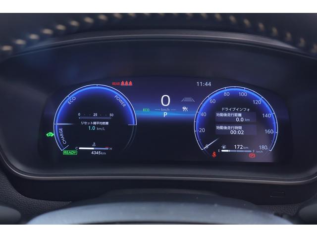 カローラ ハイブリッド　ダブルバイビー　衝突被害軽減ブレーキ　ドラレコ　純正８インチＤＡ　バックカメラ　スマートキー　ＥＴＣ２．０　レーダークルーズ　車線逸脱警報　オートハイビーム　クリアランスソナー　シートヒーター　ステアリングヒーター　ＬＥＤヘッドライト　ワンオーナー（17枚目）