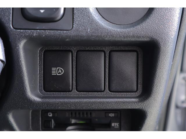 ハイエースバン ロングスーパーＧＬ　４ＷＤ　衝突被害軽減ブレーキ　純正ＳＤナビ　地デジＴＶ　バックカメラ　キーレス　ＥＴＣ　車線逸脱警報　オートハイビーム　電動格納ミラー　Ｂｌｕｅｔｏｏｔｈ接続　ドライブレコーダー　横滑り防止装置　ワンオーナー　雹害車（23枚目）
