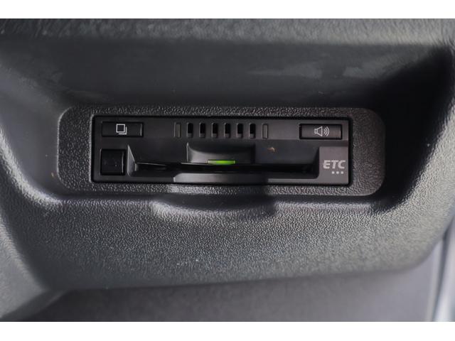 ハイエースバン ロングスーパーＧＬ　４ＷＤ　衝突被害軽減ブレーキ　純正ＳＤナビ　地デジＴＶ　バックカメラ　キーレス　ＥＴＣ　車線逸脱警報　オートハイビーム　電動格納ミラー　Ｂｌｕｅｔｏｏｔｈ接続　ドライブレコーダー　横滑り防止装置　ワンオーナー　雹害車（24枚目）