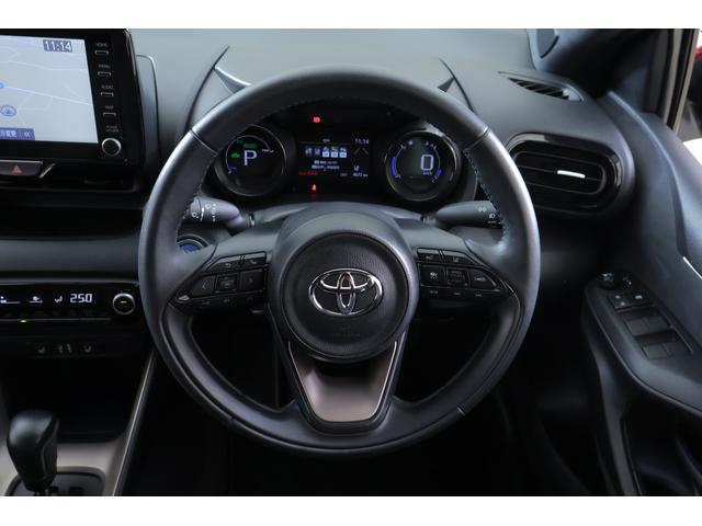 TOYOTA YARIS HYBRID Z