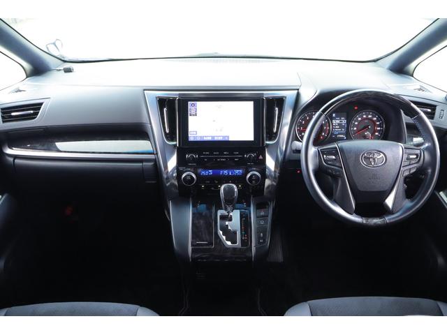 アルファード 2.5S タイプゴールド 衝突被害軽減ブレーキ 9型DAナビ 地デジTV バックカメラ BSM レーダークルーズ オートハイビーム 車線逸脱警報 クリアランスソナー 両側電動ドア ETC2.0 デジタルミラー 前後ドラレコ パワーバックドア 3眼LEDライト(12枚目)