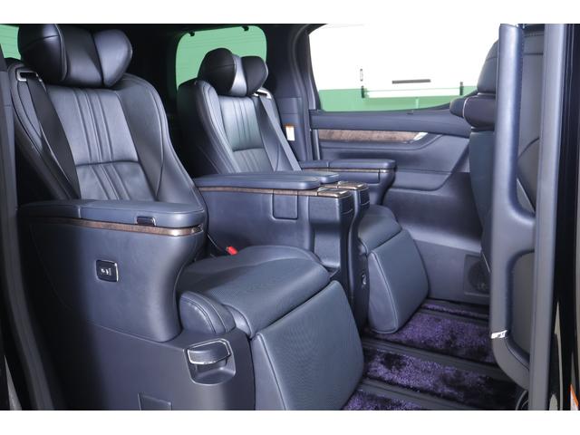 アルファード 3.5エグゼクティブラウンジS サンルーフ JBLナビ地デジ 全周囲カメラ 13.3インチリアエンター 衝突被害軽減ブレーキ レーダークルーズ 車線逸脱警報 BSM デジタルミラー 前後ドラレコ 本革 シートヒーター&クール パワーバックドア 3眼LEDライト(52枚目)