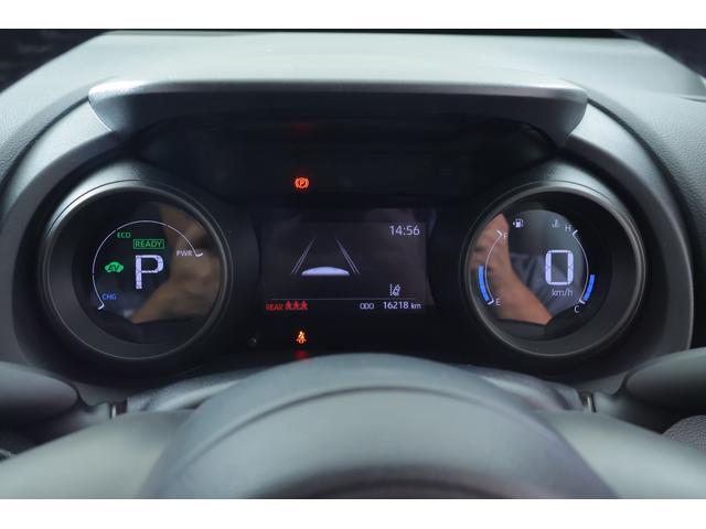 ヤリスクロス ハイブリッドG 4WD 衝突被害軽減ブレーキ ドラレコ 8インチDAナビ 全周囲カメラ BSM レーダークルーズ スマートキー ETC2.0 車線逸脱警報 オートハイビーム クリアランスソナー パワーバックドア 運転席ターンチルトシート 当社試乗車(18枚目)