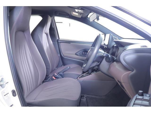 ヤリス ハイブリッドG 衝突被害軽減ブレーキ 純正8インチDAナビ バックカメラ スマートキー ETC レーダークルーズ 車線逸脱警報 オートハイビーム 先行車発進告知機能 クリアランスソナー Bluetooth接続 前後ドラレコ 横滑り防止装置(33枚目)