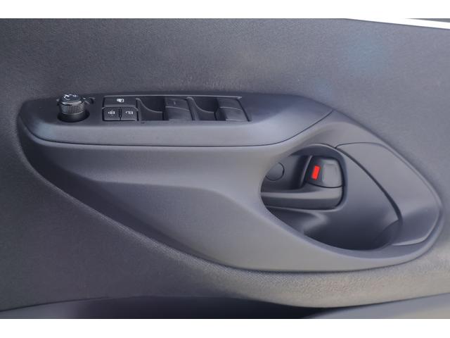 ヤリス ハイブリッドG 衝突被害軽減ブレーキ 純正8インチDAナビ バックカメラ スマートキー ETC2.0 レーダークルーズ 車線逸脱警報 オートハイビーム 先行車発進告知機能 Bluetooth接続 ドライブレコーダー 横滑り防止装置(30枚目)