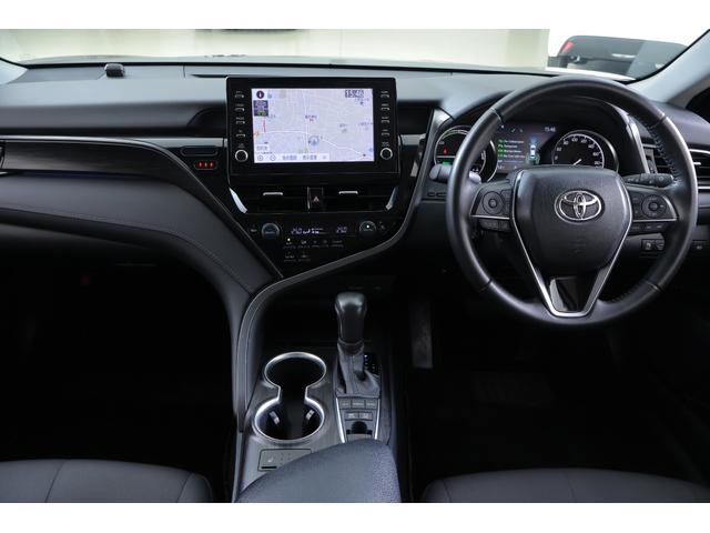 カムリ Ｇ　衝突被害軽減ブレーキ　純正９インチＤＡナビ　地デジＴＶ　バックカメラ　ＢＳＭ　スマートキー　ＥＴＣ２．０　レーダークルーズ　車線逸脱警報　オートハイビーム　クリアランスソナー　シートヒーター　パワーシート　ＬＥＤヘッドライト　前後ドラレコ　横滑り防止装置（12枚目）